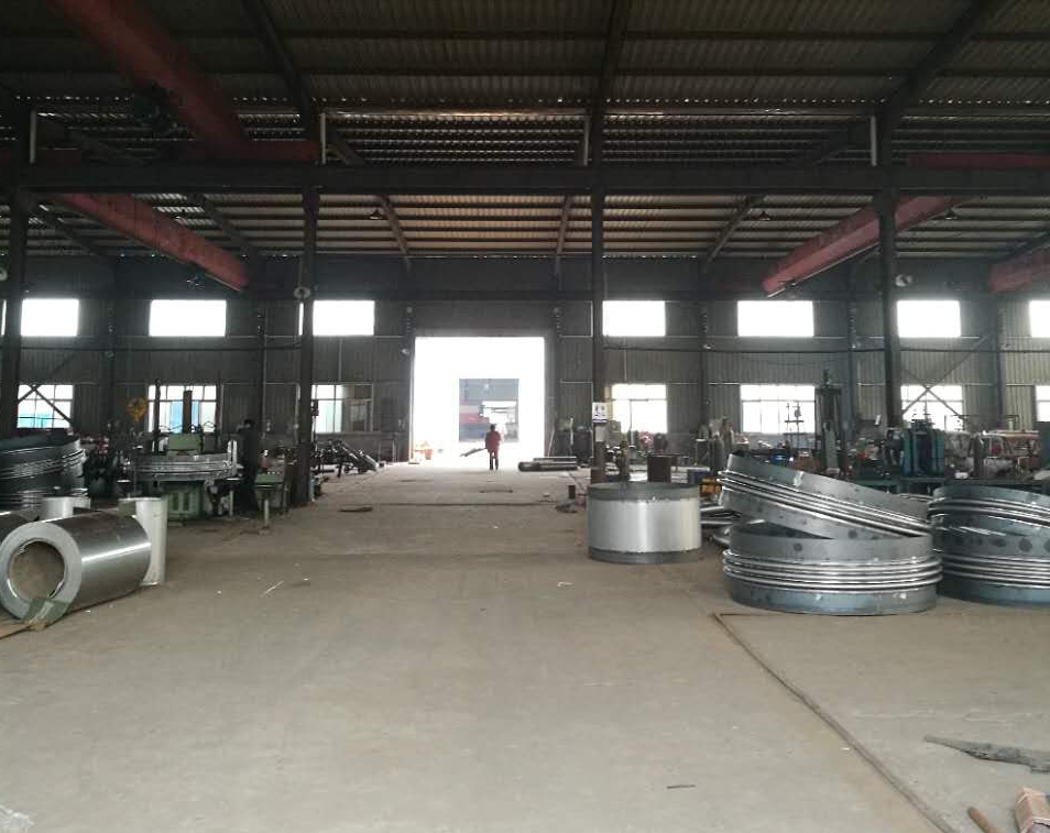 圓形金屬補(bǔ)償器加工